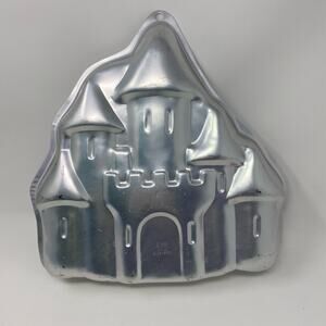 Wilton princess castle cake pan 1998 vintage